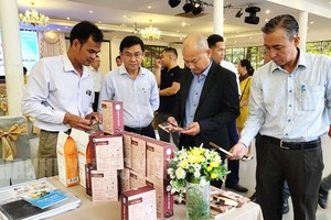 逐步把各省的優質農業產品輸入包括本市在內的全國超市系統銷售。