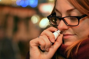 俄羅斯衛生部於4日登記註冊了鼻噴式新冠疫苗“Salnavak”。