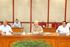 黨中央總書記阮富仲主持黨中央政治局、書記處會議。