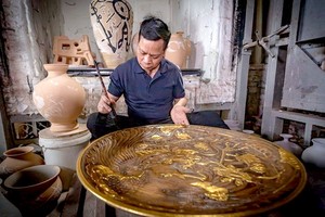 缽長手工藝村藝術家阮雄。