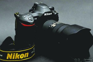 尼康單反相機“D6”。