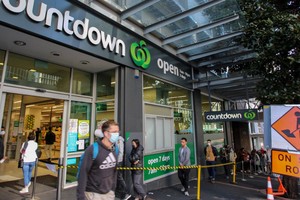 新西蘭2022年第二季度居民消費價格指數(CPI)同比增長7.3%，達到1990年以來的最高值。