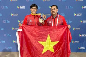 阮陳唯一（左）贏得金牌