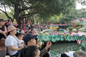 在每個週末，仙泉文化旅遊區已迎接大量遊客前往遊玩 娛樂。