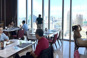 消費者在優美的環境消遣。