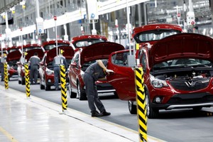 我國 Vinfast 在美國的電車生產線。