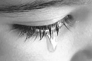 動不動就哭是“淚失禁體質”