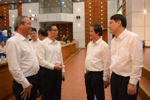 大學自主　講師收入增逾二成