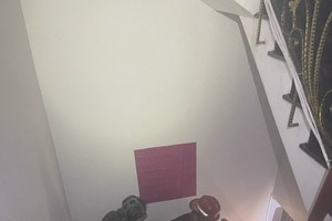 消防警察營救 10 人逃離火場