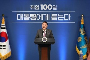 韓國總統尹錫悅出席就職百日記者會上發言。圖源：互聯網