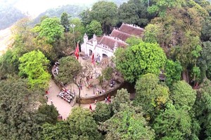 座落在義嶺山上的雄王廟歷史遺跡區。