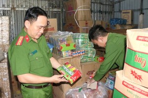 發現來歷不明食品與糖果餅乾