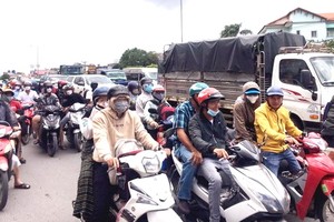 51 號國道交通嚴重堵塞 8 次放行