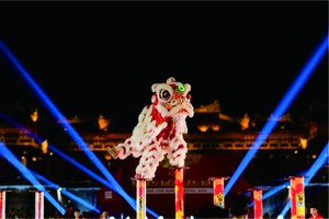 四溝龍獅團隊榮獲順化龍獅節梅花高樁比賽冠軍。