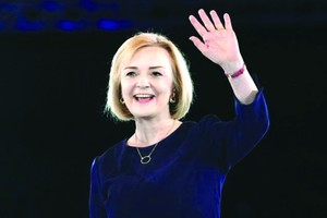 特拉斯成英國最年輕女首相