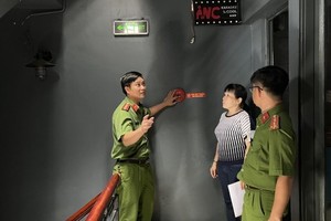 總檢查卡拉 OK 店與酒吧消防工作