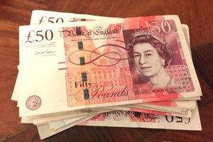 英鎊兌美元匯率跌至1985年以來的最低水平。