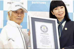 世界最大年齡駕駛帆船橫渡太平洋的人