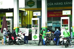 各類燃料售價每公升調降逾 1000 元