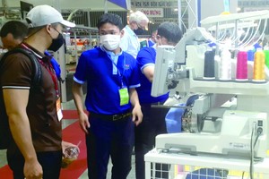 紡織製衣、印刷包裝工業展開幕