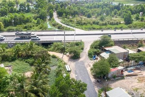 為暫停４個ＰＰＰ項目解困