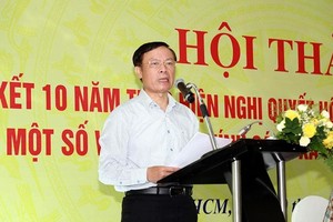 中央理論委員會副主席范文靈在會上致詞。