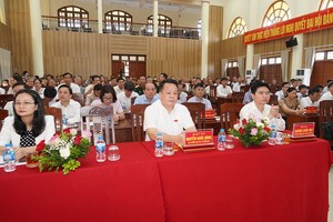 河南省國會代表團與選民進行接觸會議現場。（圖：河南TV）