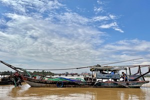 沙賊自行打沉兩艘採沙船