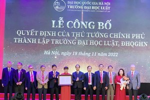 河內國立大學所屬法律大學成立