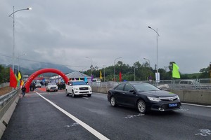 甘露-羅山成份路段高速項目竣工