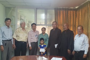 平安母子获赠送现金1000万元。