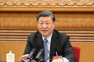 中国国家主席兼中央军委主席习近平在北京参加第十四届全国人民代表大会第一次会议的讨论会。