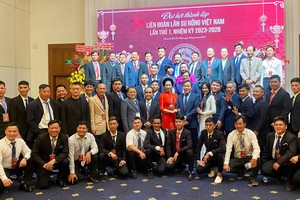 与会者与新届执委合照。