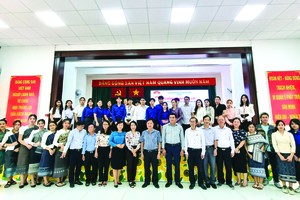 庆祝老挝和柬埔寨传统节日聚会。