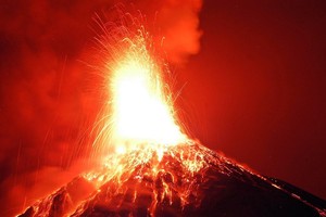 危地马拉富埃戈火山喷发