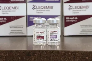 FDA 批准新药可望减缓初期阿兹海默症