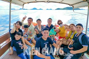 坚江主动寻找国内外游客