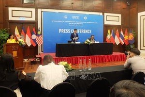 新阶段传媒具有重要作用