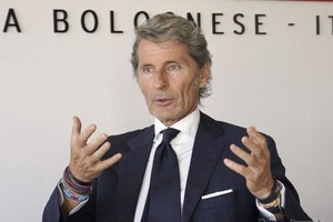 兰博基尼CEO史蒂芬·温科尔曼接受采访。