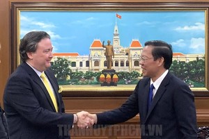 希望美国辅助培训高素质人才