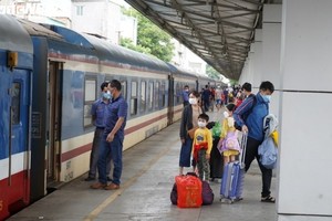 西贡-河内春运往返列车票增售 1 万 3500 张