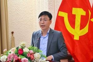 司法部办公厅主任、该部发言人杜春贵。