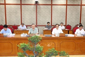 总书记、国家主席苏林主持政治局例会