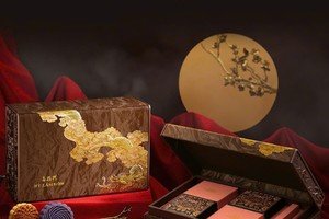 喜临门饼家的月饼高级礼盒天龙会月。