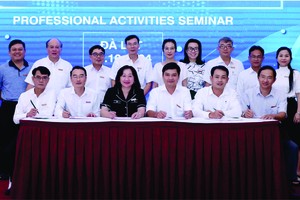 《西贡解放报》提升为读者服务质量