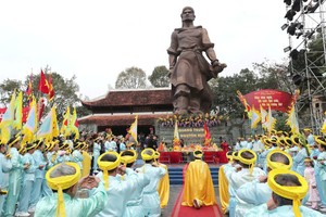 上千人前往鹅栋多参加盛会