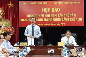 Hình ảnh tại buổi họp báo thông tin về Hội nghị lần thứ 8, Ban Chấp hành Trung ương Đảng khóa XII 