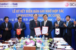 Đại diện LienVietPostBank và BC Card tại lễ kỹ kết