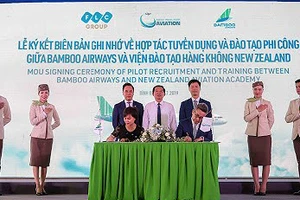 Bamboo Airways ký kết biên bản ghi nhớ hợp tác (MOU) đào tạo hàng không dài hạn với Viện đào tạo Hàng không New Zealand