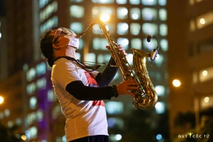 Nghệ sĩ saxophone Trần Mạnh Tuấn. Ảnh: NGÔ TRẦN HẢI AN